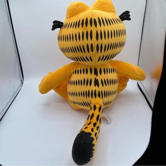 Garfield Plushie 13” Stuffed Animal Collectible Fat Orange Striped Cat Kitty - Picture 3 of 9
